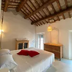 Incastrum - La Soffitta In Centro Apartment