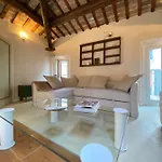 Incastrum - La Soffitta In Centro Ferrara