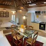 Apartment Incastrum - La Soffitta In Centro