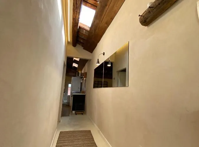 Incastrum - La Soffitta In Centro