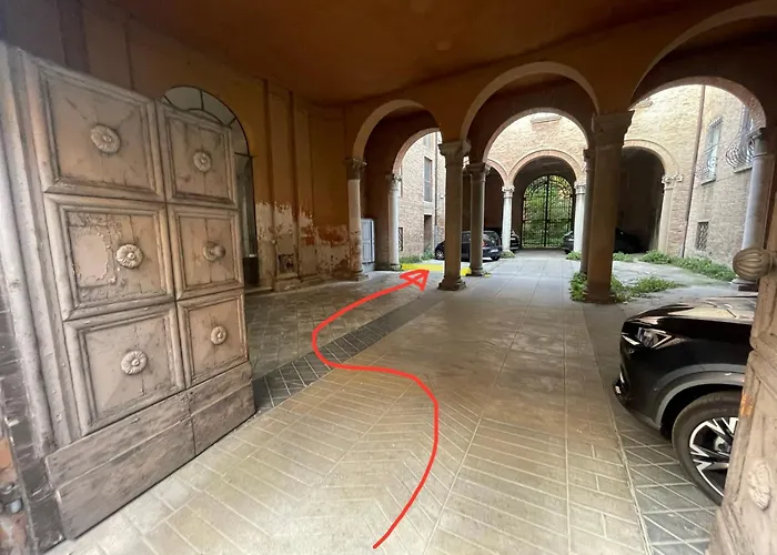 Incastrum - La Soffitta In Centro Ferrara